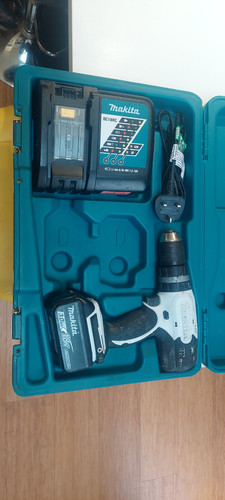 Makita 18v combi drill - 18v, and