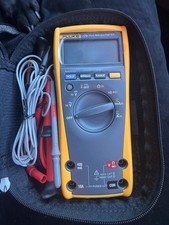 Fluke 179 True RMS Digital
