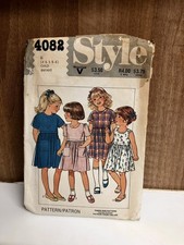 Vintage 1980s Style Girls