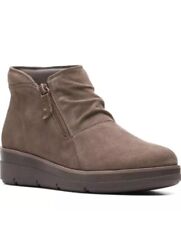 Clarks Unstructured Shaylin Up