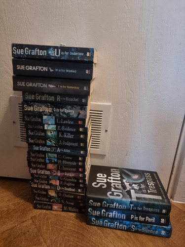 Sue grafton book bundle - book,