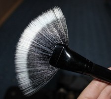 Coastal Scents Large Fan Brush BR-C-S39 – Synthetic Nylon, Black Handle 7.75”