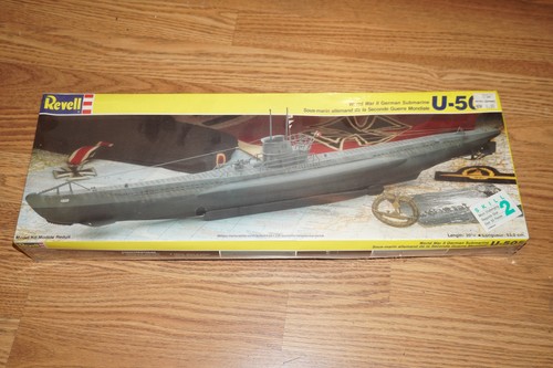 Revell model kit world - model, war