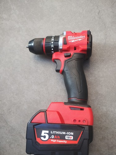 Milwaukee cordless drill 18v - drill,