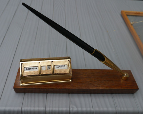 Vintage perpetual desk - vintage,