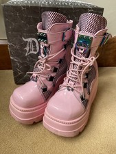 Demonia Pink Hologram Shaker