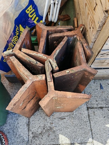 Ridge tile 24cm - 24cm, x48cm