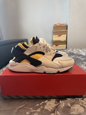 Nike Air Huarache Michigan