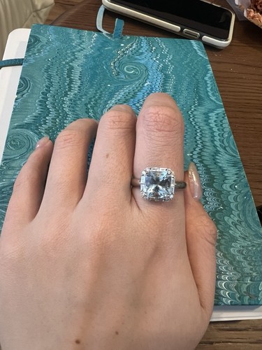22ct natural aquamarine - 4.22ct,