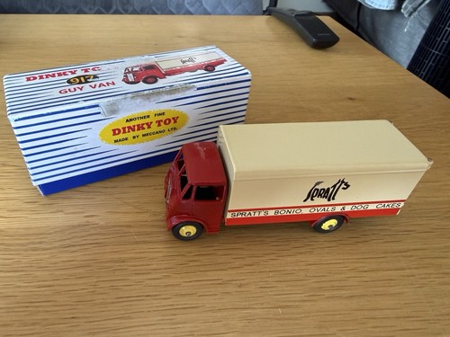 Dinky toys 917 guy - toys, van
