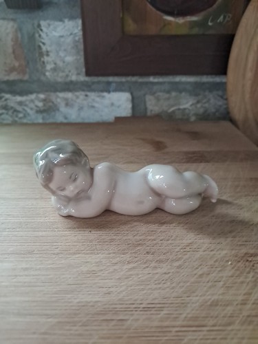 Lladro baby jesus - baby, figurine