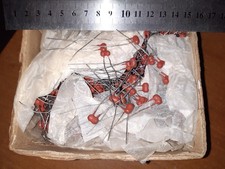 Job lot 600 vintage LEMCO 7pF dog bone capacitors