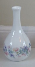 WEDGEWOOD 'Angela' Bud Vase, 13cms Tall, bone china, excellent cond (see below)