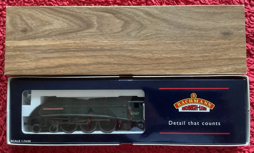 Bachmann class steam loco - a4,