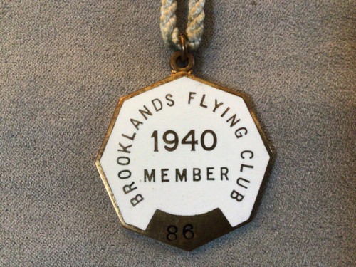 Brooklands flying club members - club,