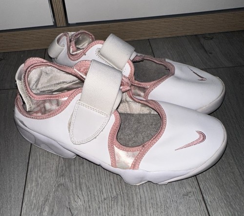 Rare women white pink - &,