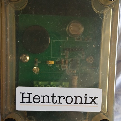 Hentronix automatic eglu go - hentronix,