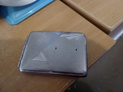 Collectors silver colour snuff