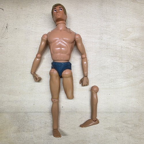 Vintage 1975 action man - action,