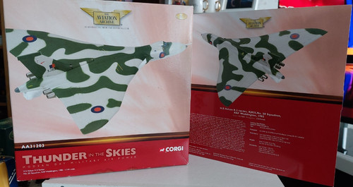 Corgi aviation aa31203 avro - corgi,