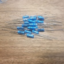 JOBLOT 20 x PHILIPS 10uF 25V ±50% 030 K0 Axial HI END AUDIO CAPACITOR (MN801)