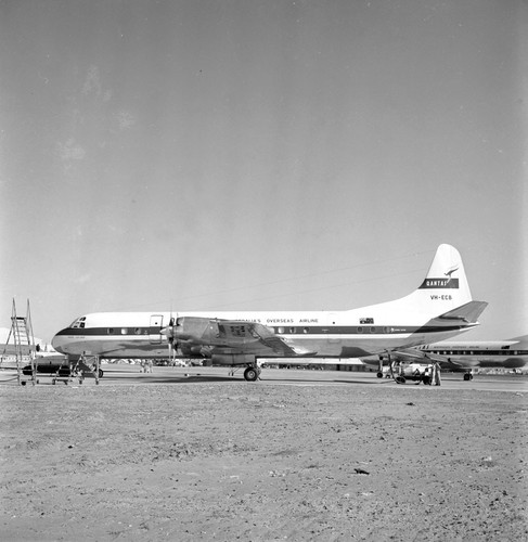 Qantas lockheed electra - qantas,,