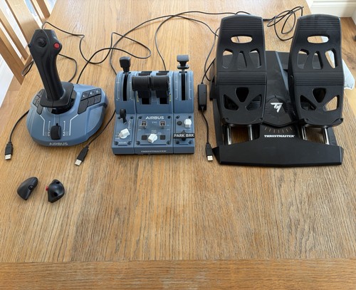 Thrustmaster airbus sidestick - airbus,