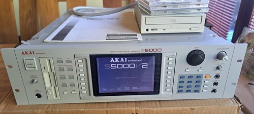 Akai s5000 sampler used - sampler,