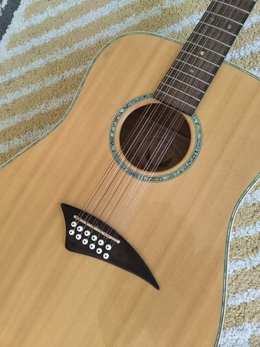String acoustic guitar - 12,