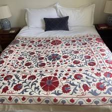 Vintage Silk Embroidered Suzani bedspread 150x200cm Excellent condition/colours