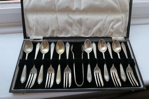 Teaspoons pastry forks - pastry,