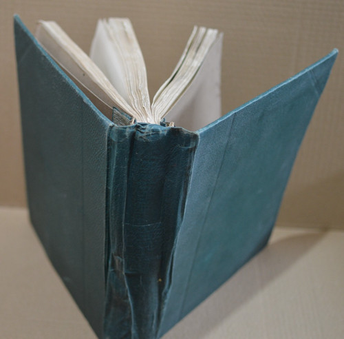 Old vtg world stamp album - vtg,