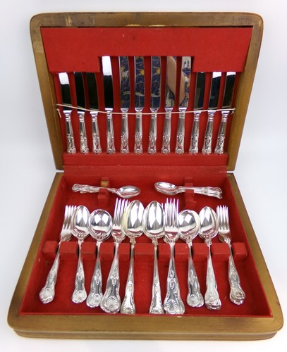 Silver plated cutlery canteen - silver,