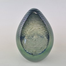 Okra Iridescent Art Glass Egg