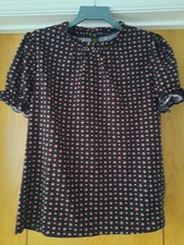 SHEIN LADIES TOP PUFF SLEEVE BLACK WITH UNUSUAL RUST PRINT  SIZE XL-CHEST  42 44