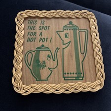 VTG RETRO WOVEN MELAMINE TRIVET HOT PAD Humorous Illustration of Two Pots 1950s