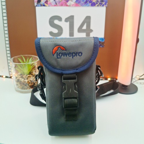 Lowepro vintage retro camera - retro,