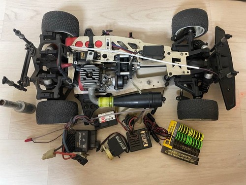 Collectible kyosho nitro - 15+,