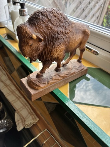 Bison figure damage horns - damage, as