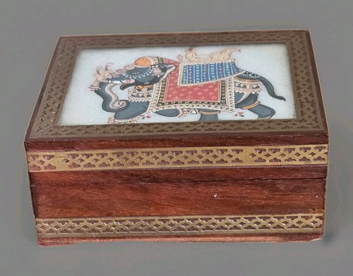 Vintage indian wooden - vintage,