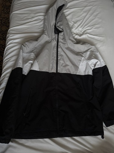 Primark cares black white - &,