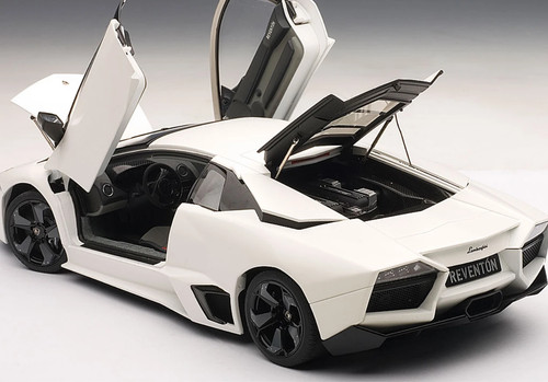 Autoart scale diecast - 1/18,