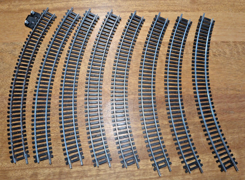 Curved model railway - 8x,