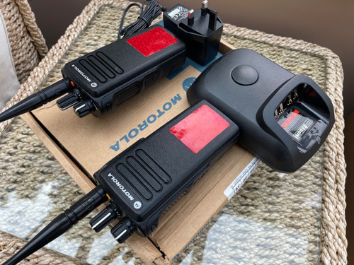 Motorola dp4400 uhf - motorola,