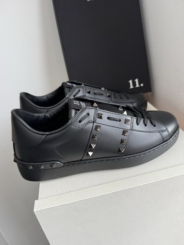 Valentino studded black - valentino,