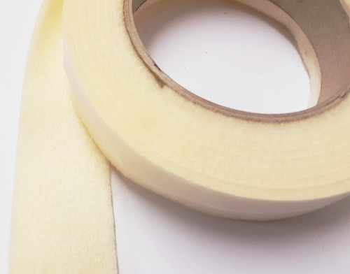 Cream sticky self - sticky, self-adhesive