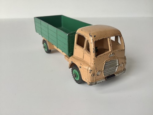 Dinky toys vintage guy warrior - toys,