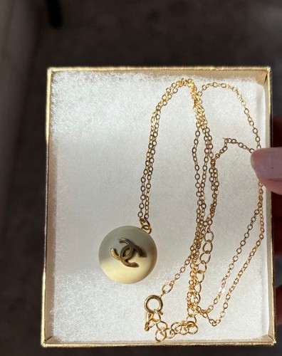 Chanel vintage button necklace - chanel,