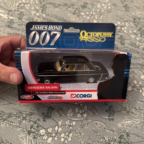007 octopussy mercedes saloon - 007,