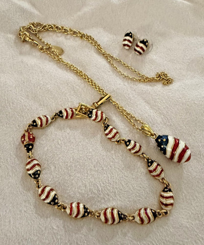 Joan rivers red white - joan, and